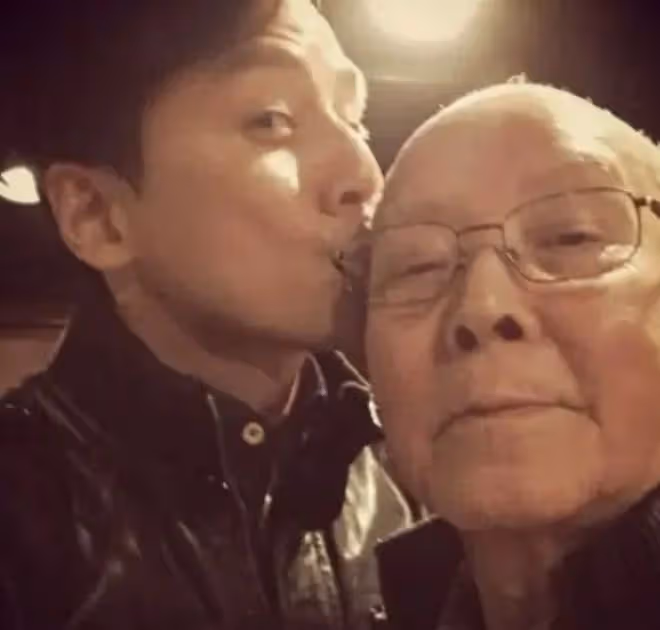 吳彥祖父親93歲生日前夕去世！兒子悲痛發文悼念，昔日合照引淚目