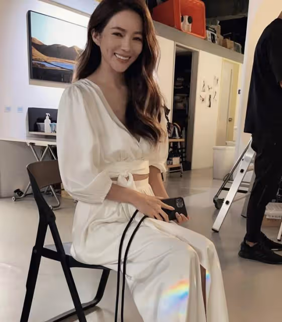 43歲女星淡出熒幕兩年曝近況,變富婆CEO身價上億,稱副業更賺錢