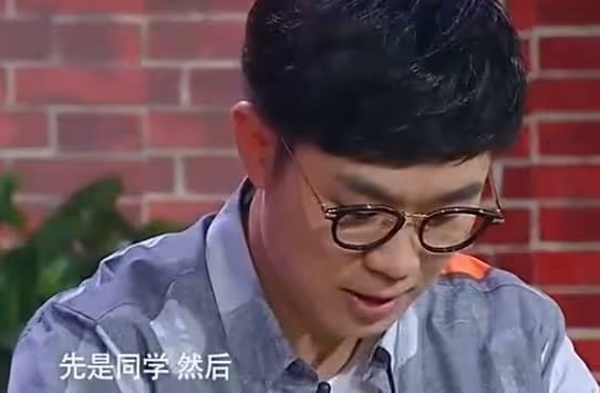 40歲大鵬疑得三胎!老婆低調現身醫院,指揮保姆抱嬰兒上車超謹慎