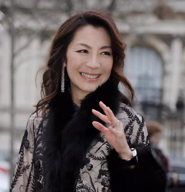 功夫巨星楊紫瓊宣告確診!曬素顏照略顯疲憊,疑為宣傳新電影中招