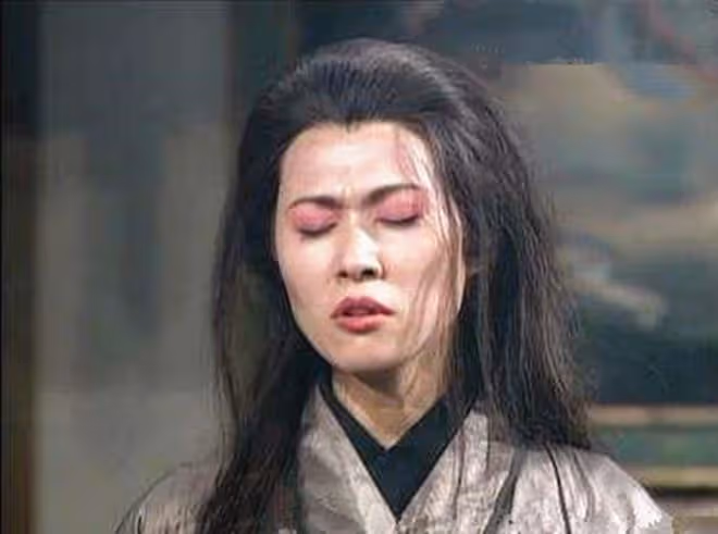 「梅超風」麥翠嫻罕曬全家福,女兒貌美兒子憨厚,承認老公曾破產