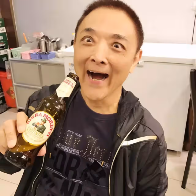 做人骨氣不能丟！小亮哥「主動請辭18年節目」嘆：老闆小動作很多　「霸氣拋20萬月收」愛妻力挺：有更高收入工作