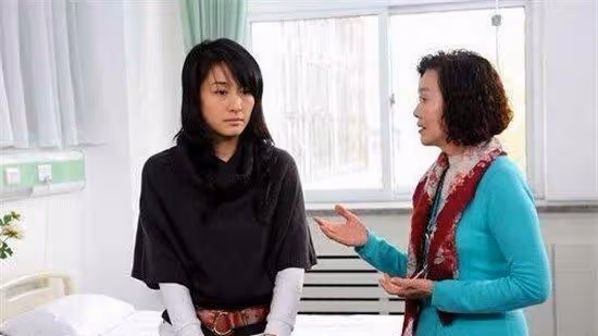 岳父母身體檢查老婆陪同，媽住院她不聞不問，老婆反駁俺臉面丟盡