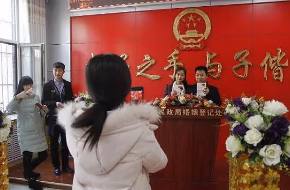俺懷孕前夫求復婚，俺被查出重病，前夫不離不棄，含淚離開