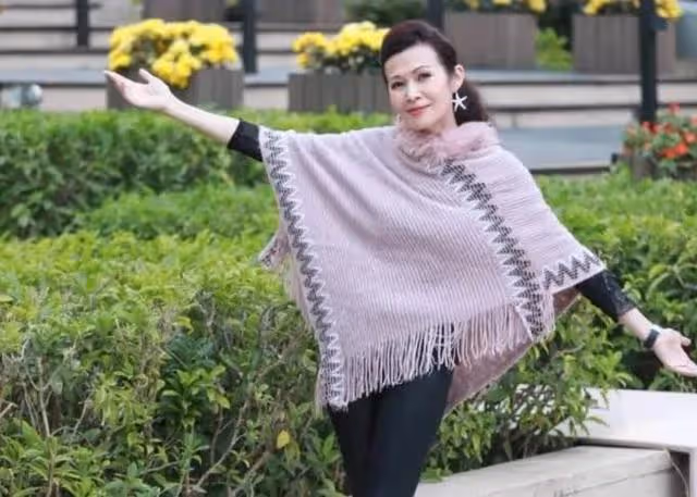 亞視前當家花旦久違復出，曾是「最美梅超風」，大女兒選港姐落敗