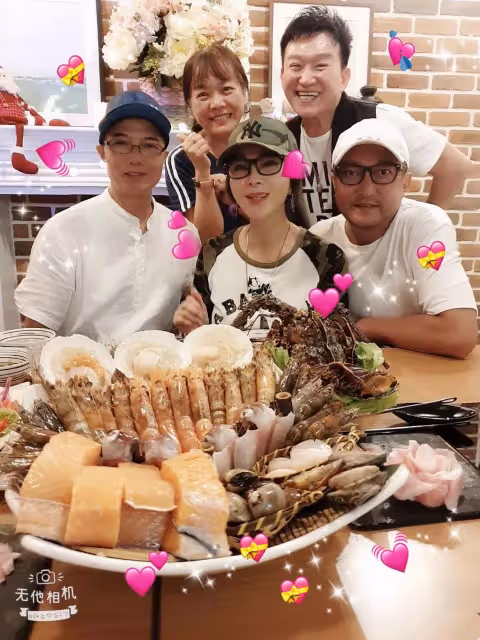 嚴父教出美女！陳美鳳曝「走路裙襬一動就慘了」　出生被送走「養父母賣陽春麵拉拔」她淚送一棟房