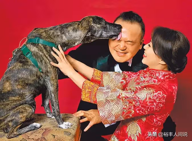 明金成去世一個多月後，龍鳳胎正式啟程回家，不哭不鬧睡了一整夜