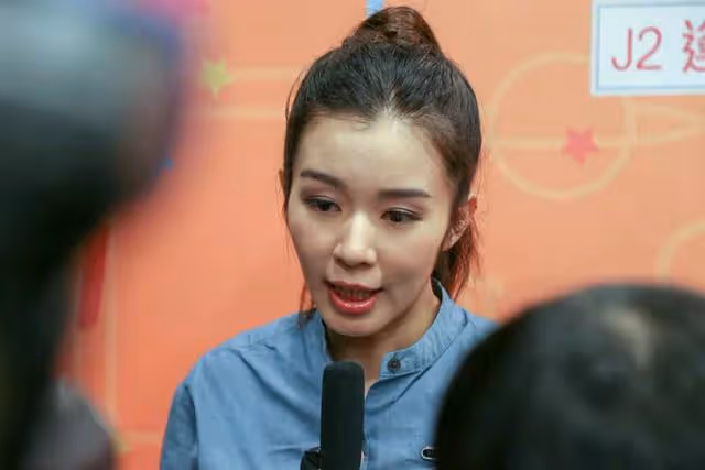 前TVB力捧小生轉戰內地發展被批油頭粉面，疑因強吻麥明詩被炒