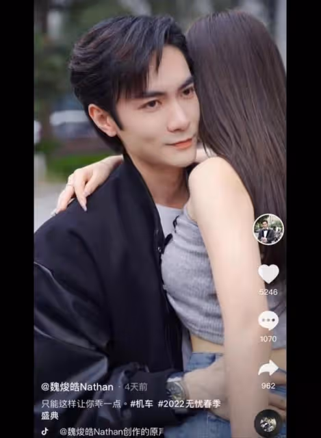 前TVB力捧小生轉戰內地發展被批油頭粉面，疑因強吻麥明詩被炒