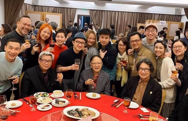 TVB知名老戲骨85歲生日罕見露面！患腸癌精神佳，至今未結婚生子