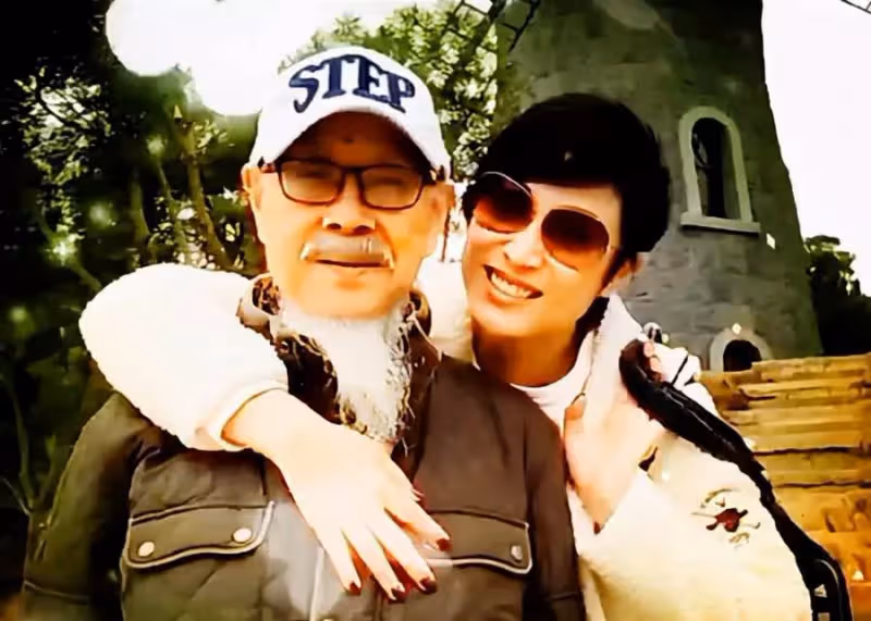 54歲陳法蓉，把親情看得很重要，與老父親相依為命