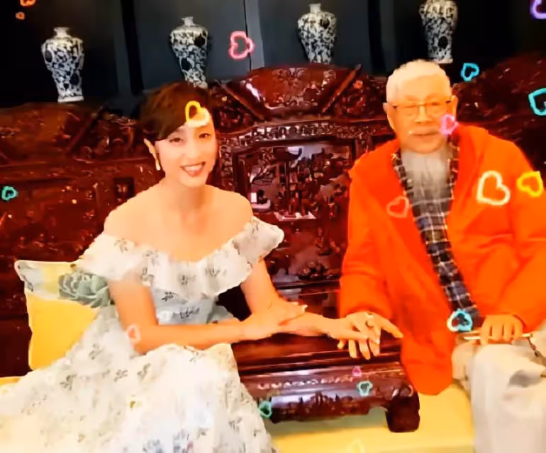 54歲陳法蓉，把親情看得很重要，與老父親相依為命