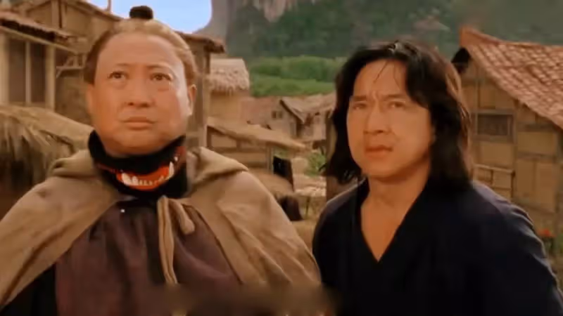 成龍遭洪金寶背叛，一個鏡頭差點讓他癱瘓，好兄弟鬧翻7年無合作