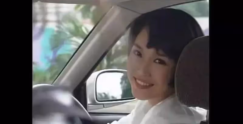 50歲范文芳,與丈夫恩愛12年,周年甜蜜同框,老公鬍子花白顯老「仍滿眼是愛」網羨:永遠的神仙俠侶