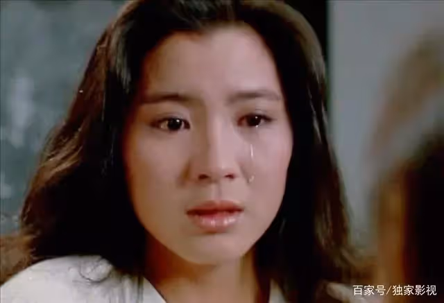 楊紫瓊膝蓋變形！「一生無子」 卻在年近60綻放魅力　被法拉利總裁「求婚10次」癡戀15年