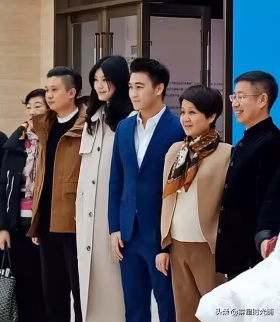 他是TVB最醜視帝!卻被賭王孫女倒追「被罵吃軟飯」 婚後「頂客25年」感情恩愛如初