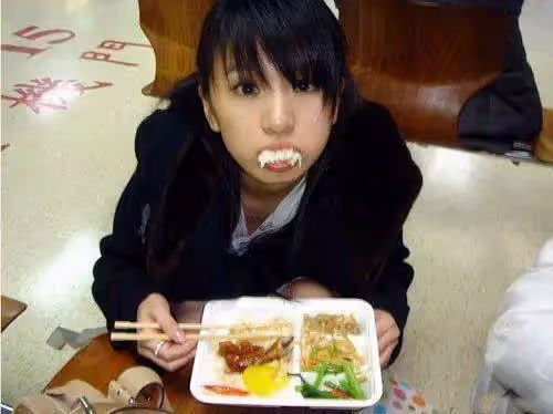 劉德華和彭于晏、baby同在片場吃飯,網友:演員和明星差距一目了然