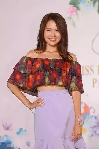 24歲女星街頭遇醉漢，被騷擾嚇得花容失色，對方跌倒流血驚動警方