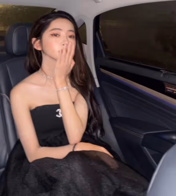 李由曬手術照自證變性，坦言術後難熬曾精神崩潰，不被理解反遭罵
