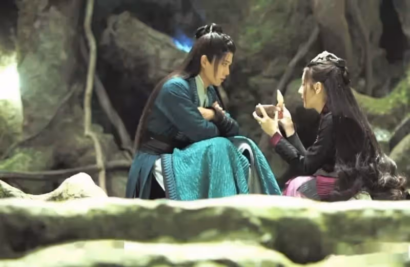 熱巴和已婚的任嘉倫演情侶，但卻甜到不行