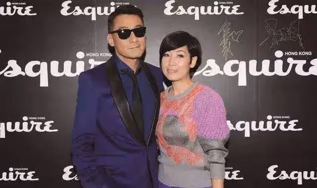 初戀是梁家輝，拒絕星爺追求，和鄭伊健談戀愛，現54歲依舊單身