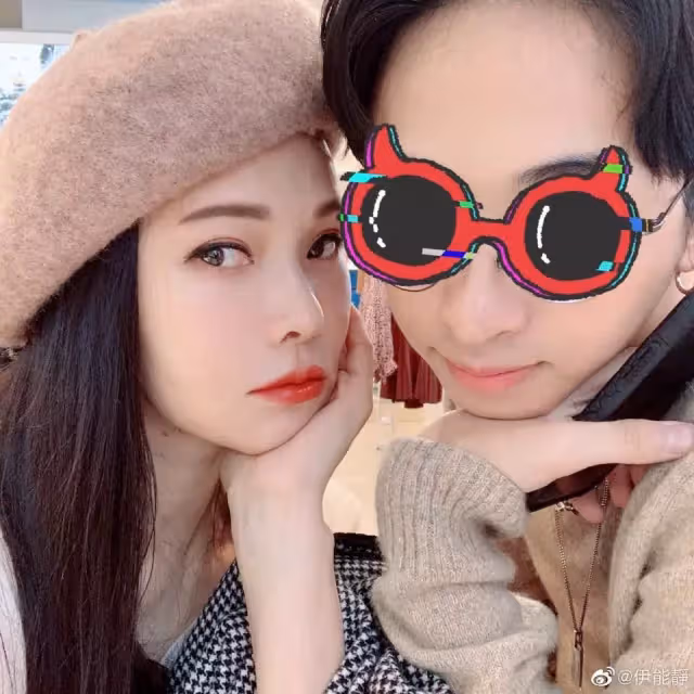 哈林庾澄慶開綠燈 小哈利著女裝去沙灘 辣妹獻吻鬥搶鏡