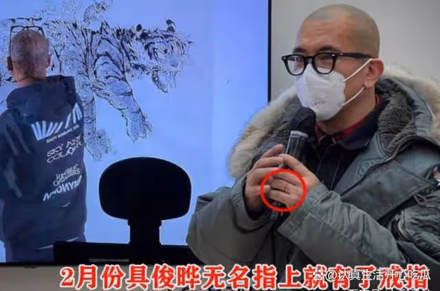 大s更新狀態,全文沒有一個字提到她和具俊曄的感情,卻處處皆是