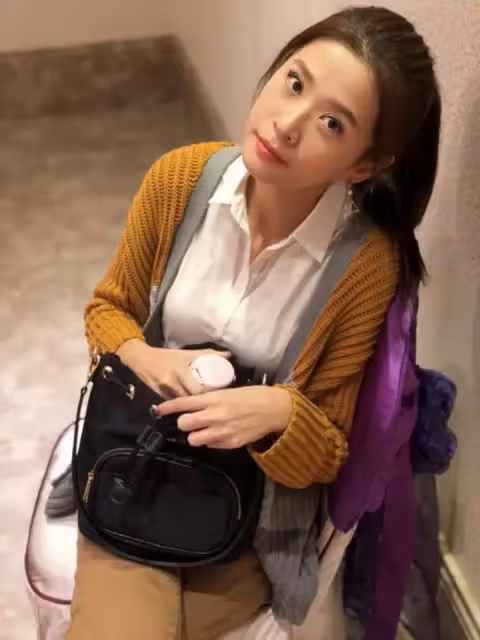 姐代父職！李燕18歲養家「湊錢繳營養午餐」全是零錢 每到父親節「弟弟必傳簡訊」淚謝拉拔長大