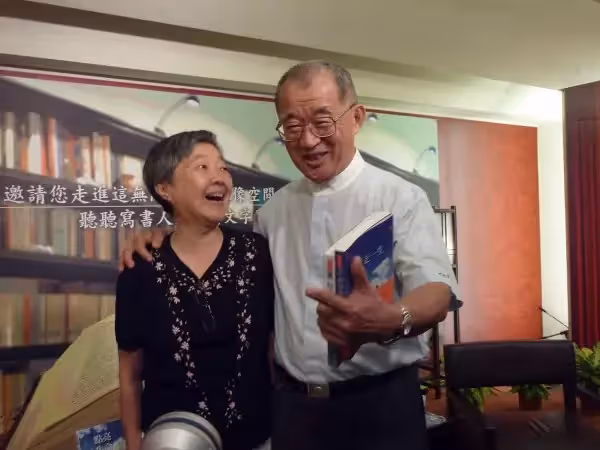 不留棺材本！「送三子出國深造，兩老病了獨自依靠」王建煊感慨：無子其實也很幸福