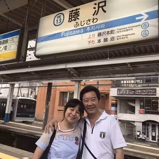 男大女小被唱衰！高群「娶小20歲嫩妻」一年抱倆恩愛29年 自曝「房事不冷淡」：重質不重量