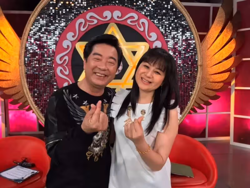 男大女小被唱衰！高群「娶小20歲嫩妻」一年抱倆恩愛29年 自曝「房事不冷淡」：重質不重量