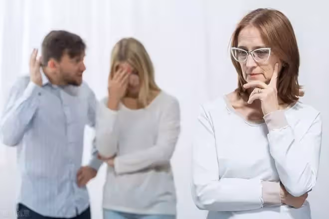 婆婆:「給公婆買房是你的義務」,話音剛落,兒媳果斷提出離婚
