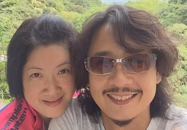 一路走好！香港知名男星宣告母親染疫後離世，因患病未接種疫苗