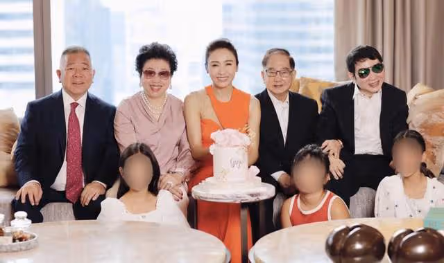50歲黎姿罕曬女兒側臉，疑獨自帶娃遠赴上海工作，被曝將上浪姐3