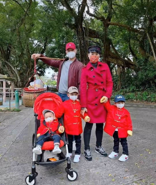 胡杏兒親證倆兒子確診新冠，最小的不足1歲，住院信息遭網友曝光