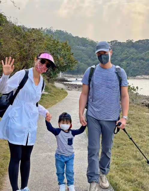 胡杏兒親證倆兒子確診新冠，最小的不足1歲，住院信息遭網友曝光