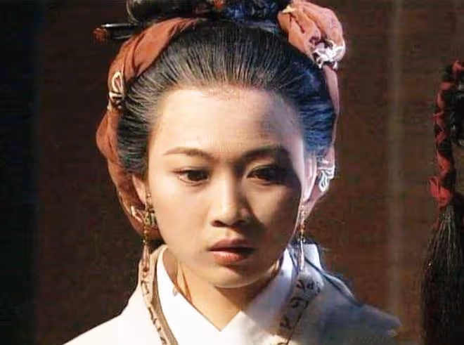TVB女星蔣文端近況，回內地發展後成國家一級演員，53歲氣質出眾