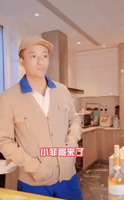汪小菲離婚前狀態曝光，深夜獨自回家顯落寞，張蘭現身被攙扶