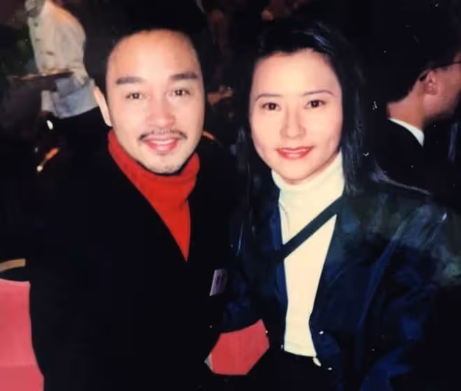祝文君癌症去世，眾星送花圈到靈堂悼念，去世前每天吐大半杯血