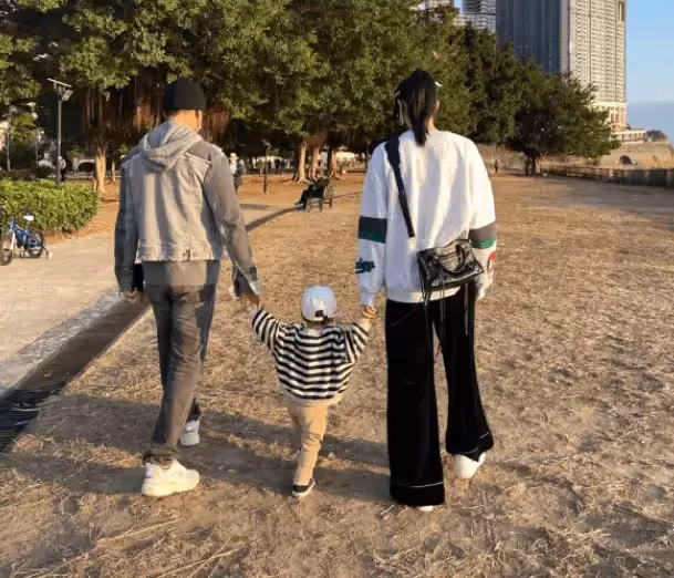 林峯張馨月將補辦兩場婚禮,計劃今年拼二胎,1歲半女兒乳名曝光