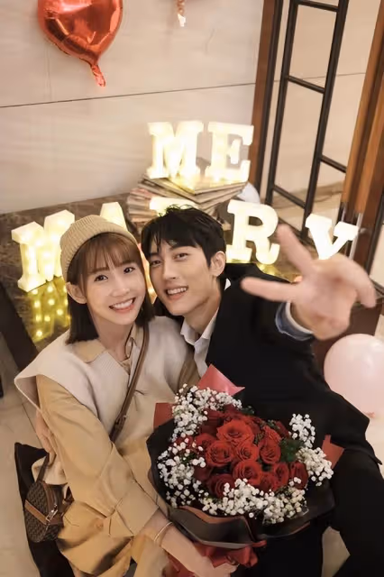 28歲女星宣布結婚喜訊！曬婚紗照甜蜜般配，被曝未婚先孕放棄工作