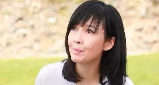 周慧敏卸妝後，黎姿卸妝後，關詠荷卸妝後，網友：［天差地別不敢認］