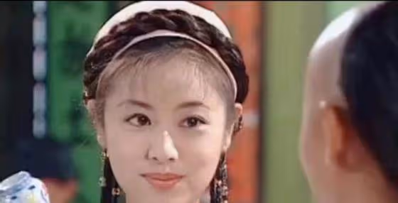 19歲的陳紅,19歲的林心如,19歲的陳德容,19歲的蔡少芬:麻煩讓讓