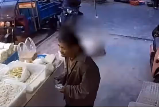 存心找茬？阿嬤「用冥幣買包子」老闆不但收下還給她找零錢　偷偷打聽才知：整條街都照做