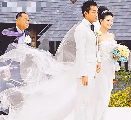 張朝陽也吃大s離婚瓜，曾偷拍婚禮被汪小菲罵，稱已道歉不再直播