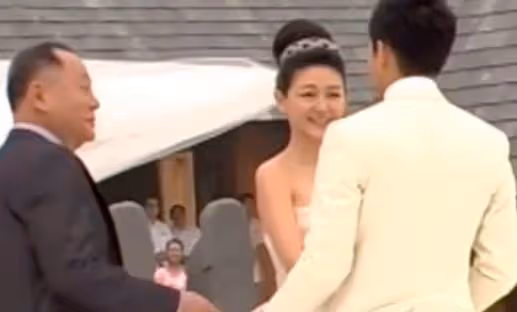 張朝陽也吃大s離婚瓜，曾偷拍婚禮被汪小菲罵，稱已道歉不再直播