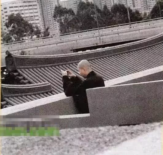 看破紅塵！譚詠麟與髮妻約好不生「卻與小三育兒」　地位被取代「金錢愛情全無」遁入佛門不再恨