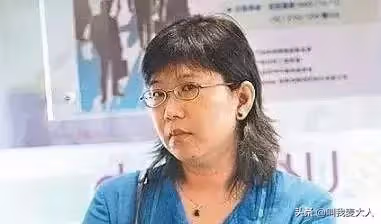 愛情長跑12年！伍佰娶大5歲妻子「結婚17年零緋聞」　相互扶持「無兒無女」恩愛如初