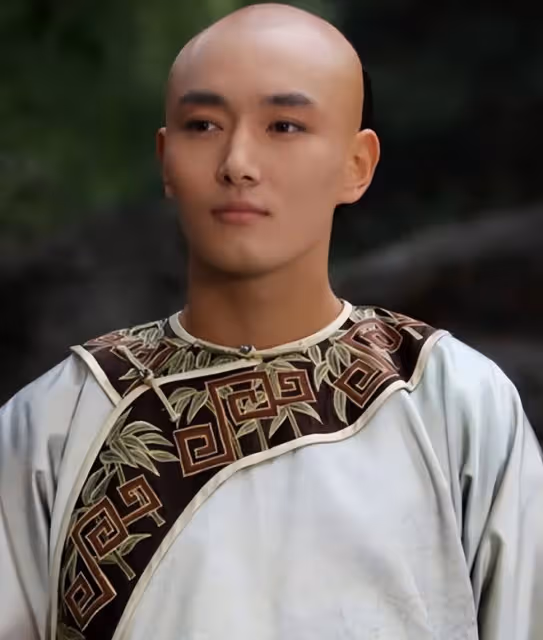 《甄嬛傳》幕後:周迅是原定第一女主,李東學主動刪減與孫儷吻戲