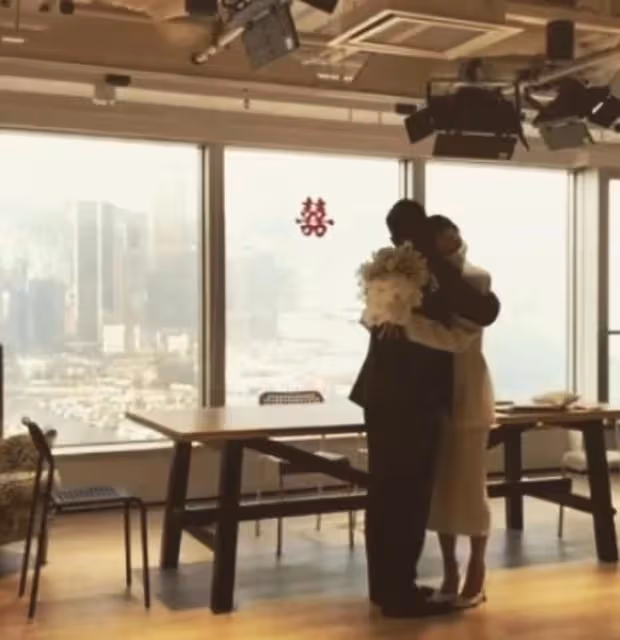 女大十八變!劉鑾雄甘比13歲女兒罕曬自拍,長相大氣超高顏值搶眼